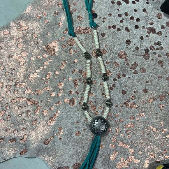 West co western style necklace - Picture 5 of 5